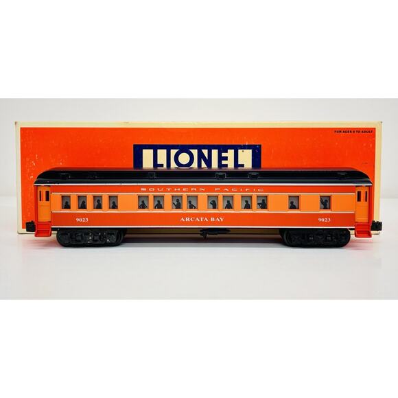 Lionel Southern Pacific Daylight "Arcata Bay" Madison Passenger Car 6-19023 - Picture 1 of 10
